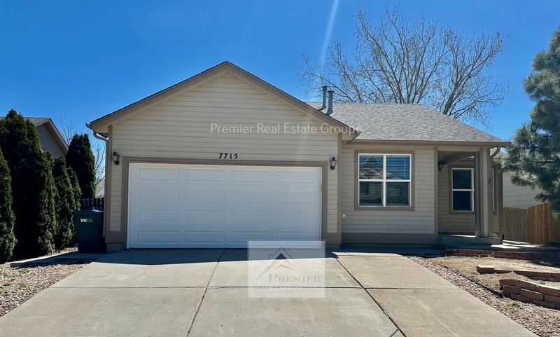 Fountain House: 7715 Middle Bay Way