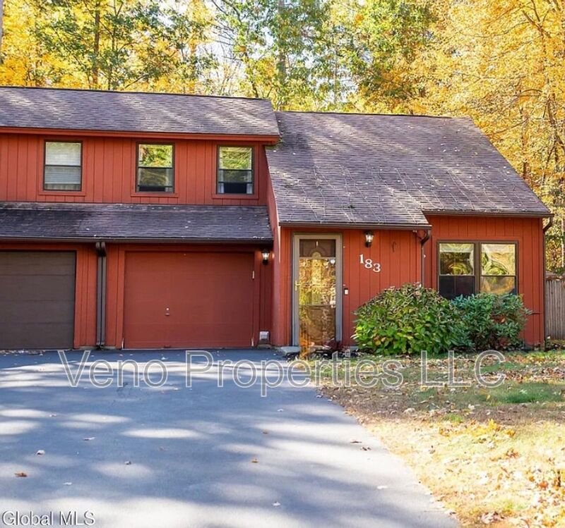 Ballston Spa House: 183 Arrowwood Pl