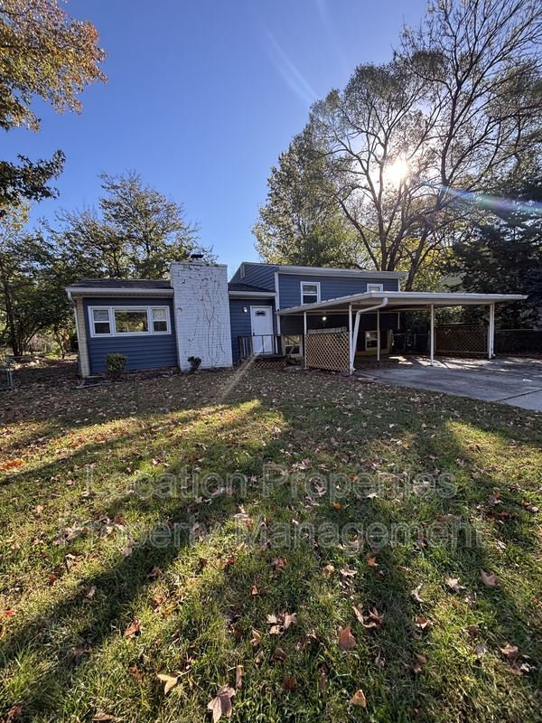 Lawrence House: 2032 Alabama Street