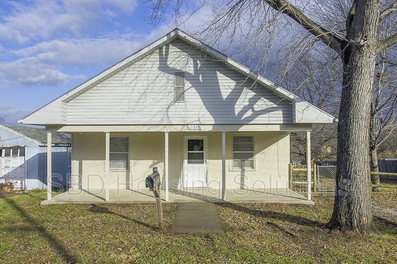 Sugar Creek House: 11518 Hackett St