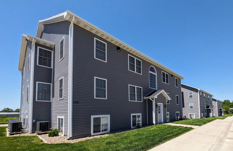 Oskaloosa Condo: 1317 B Avenue West #13