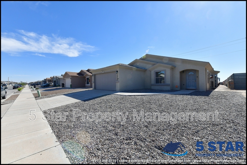Horizon City House: 13744 Flora Vista Avenue !!