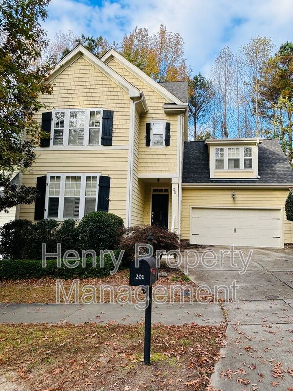 Holly Springs House: 201 Thorndale Drive