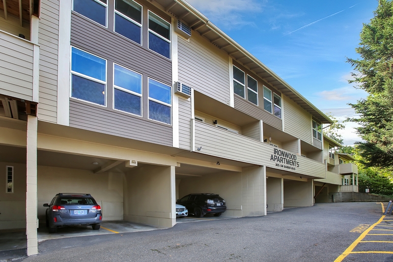 Portland Condo: 3105 SW Barbur Blvd Unit #:12