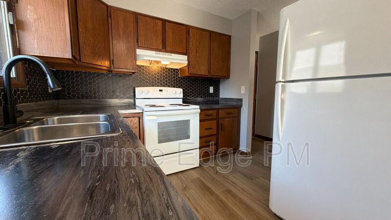 Lincoln House: 1541 South 21st Street - 5