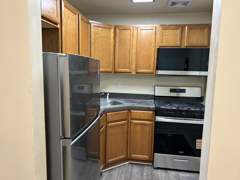 Baltimore House: 301X Dupont Ave