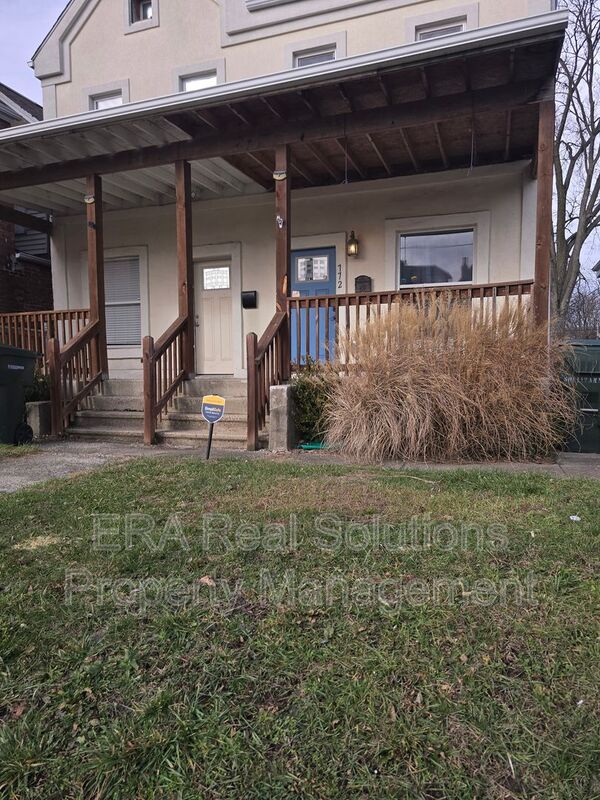 Columbus House: 772 Sullivant Ave