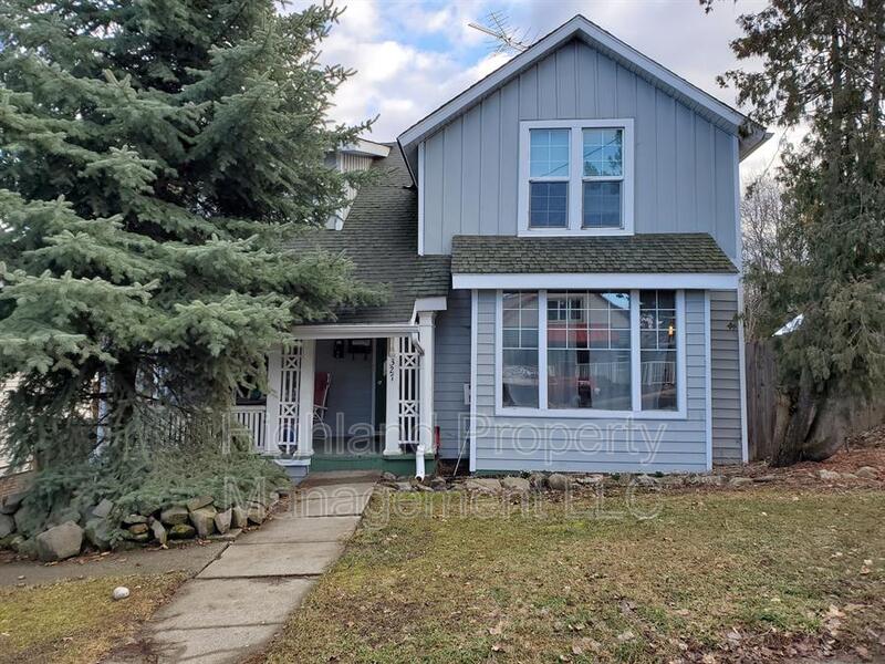 Pullman Condo: 327 W Main St