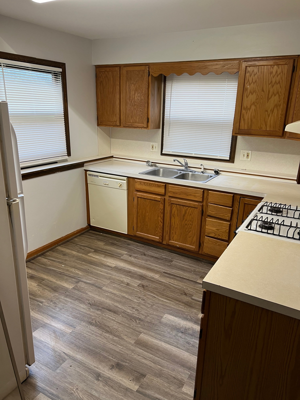 kentwood Condo: 2037 Andrew Street SE