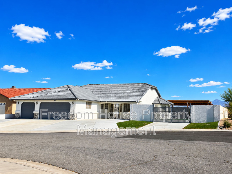 Pahrump House: 3630 East Vineyard Drive North