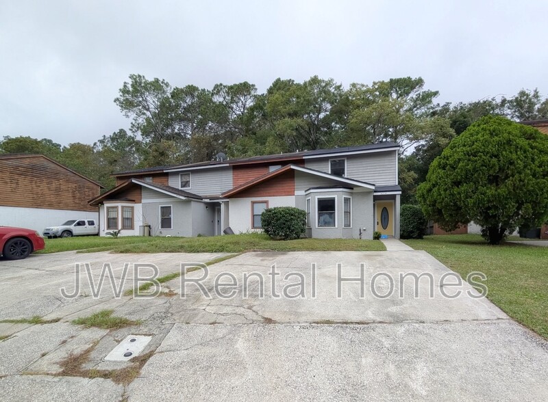 Jacksonville Townhome: 4514 Melissa Ct W