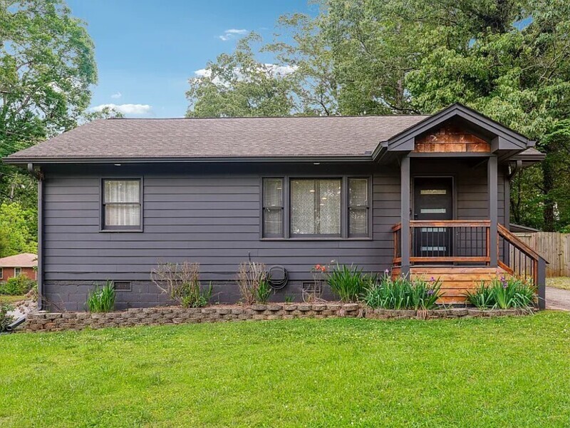 East Point House: 2450 Hillcrest Drive