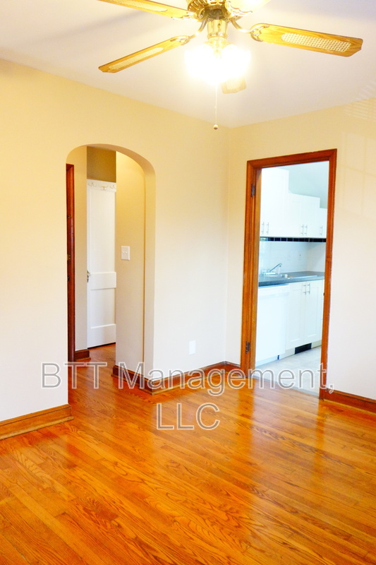 Takoma Park Condo: 806 Houston Avenue