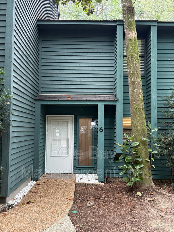 Daphne Condo: 6 Summer Oaks Dr