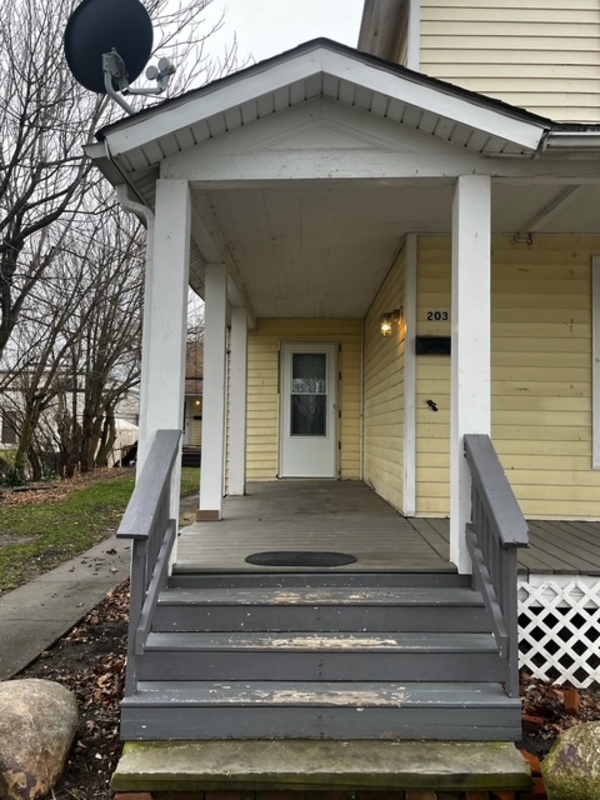 Lorain Condo: 203 1/2 West 13th Street