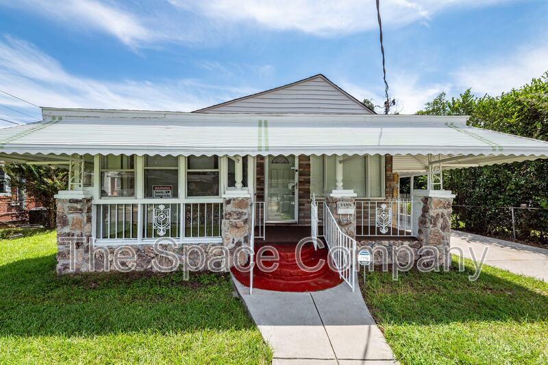 North Charleston House: 2209 Fillmore Street