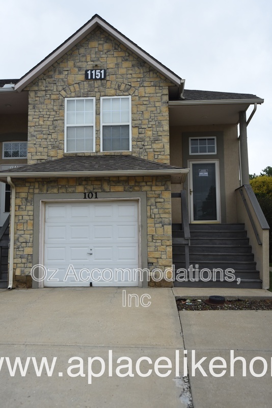 Olathe Townhome: 1151 N Martway Dr. Unit 101