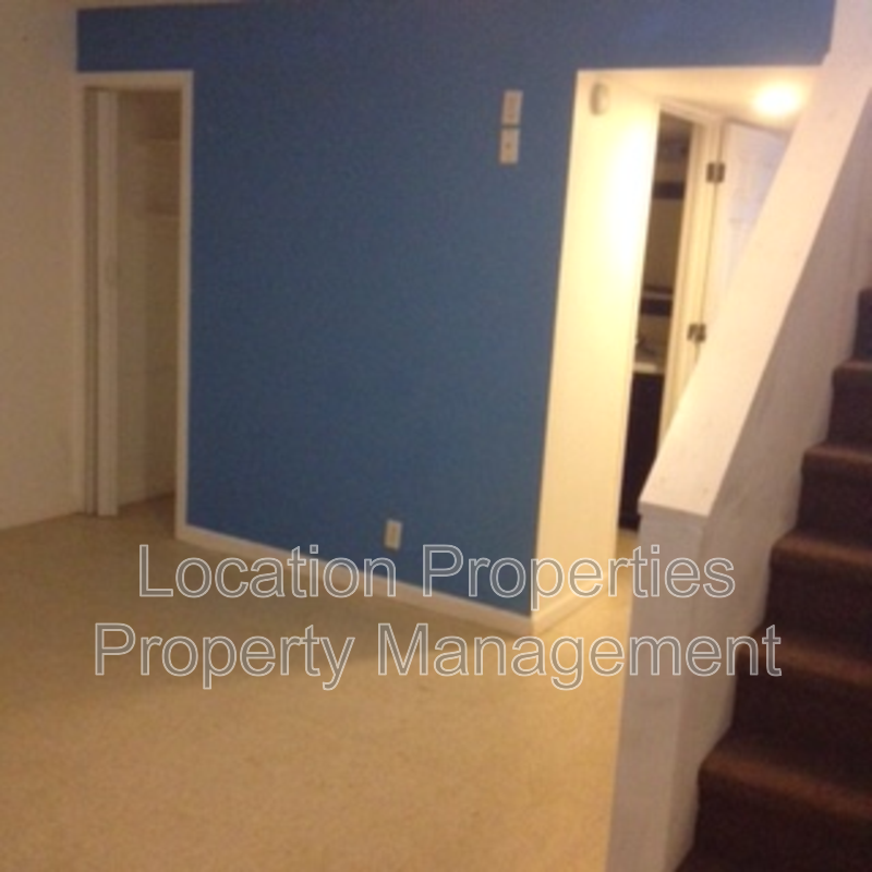 828 Maine Street, Lawrence, Kansas rental photo 7 of 13