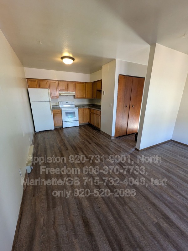 Marinette Condo: 10 Cottage Row 1