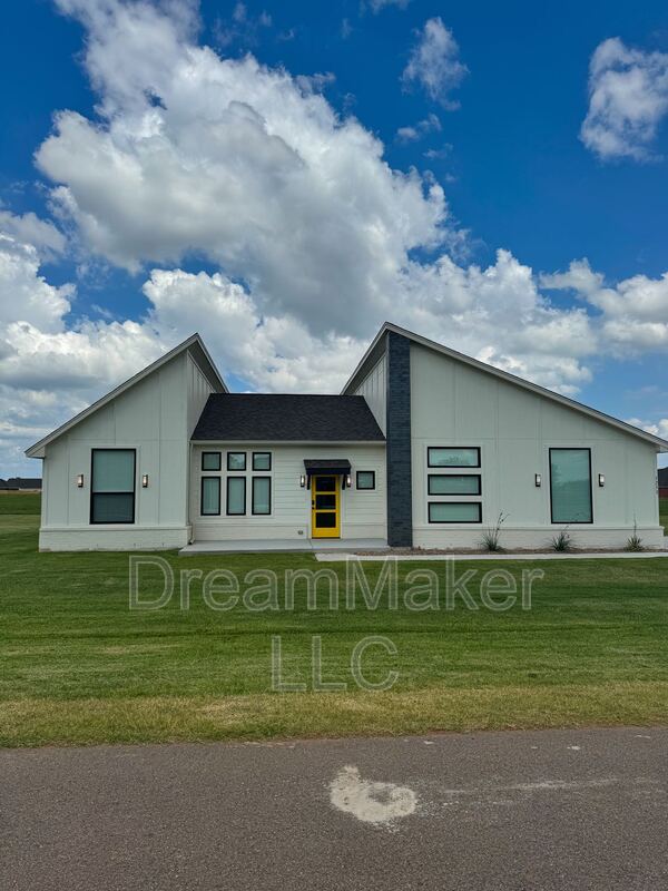 Goldsby House: 5253 Lily Lane
