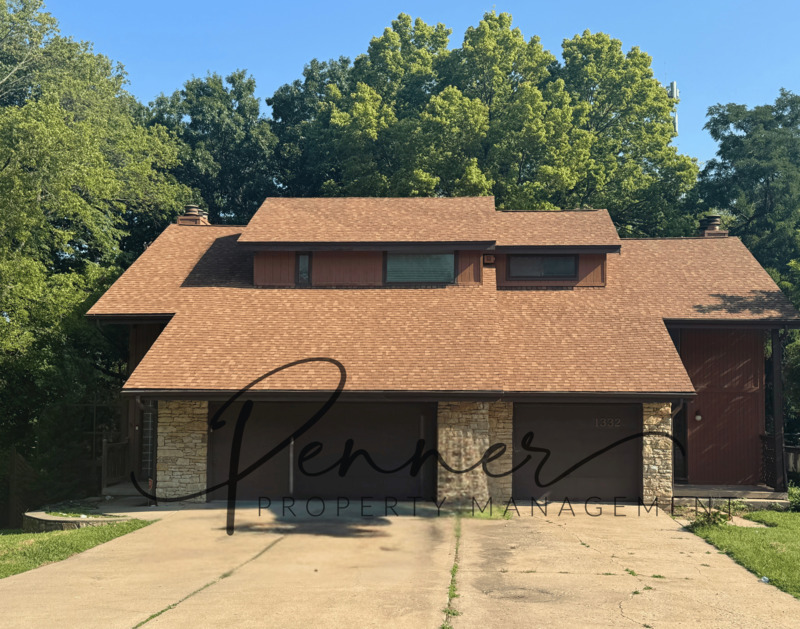 INDEPENDENCE House: 1332 W 24TH