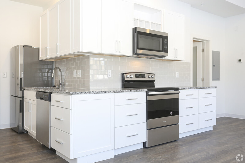 Leavenworth Condo: 801 N Broadway #209
