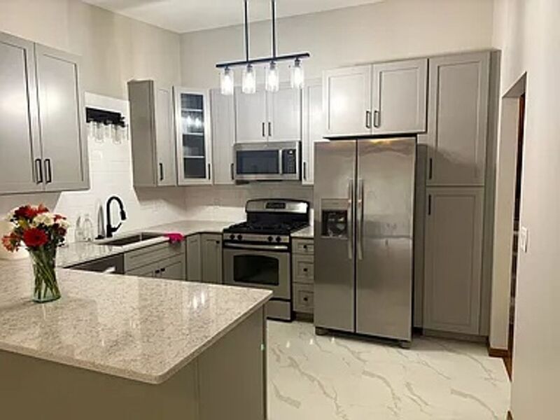 Maple Grove House: 7431 Rosewood Lane N