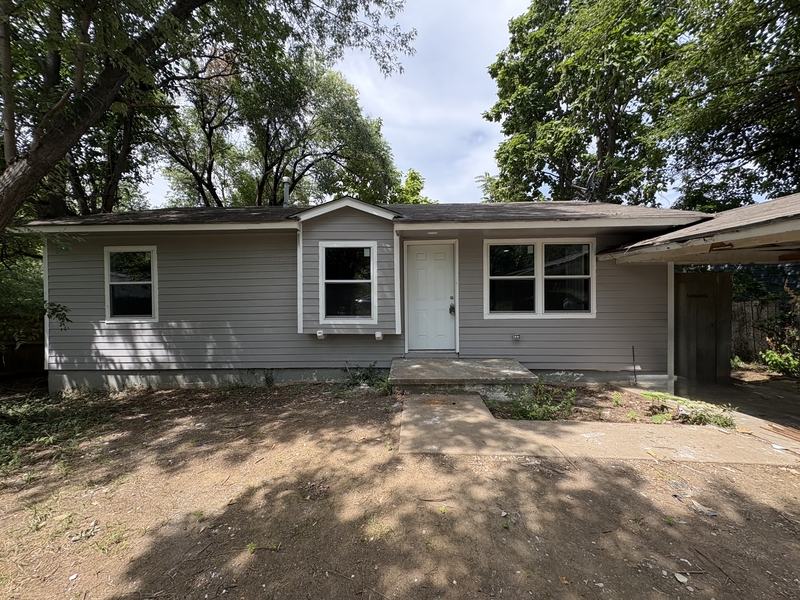 Tulsa House: 5724 North Frankfort Avenue