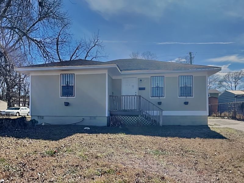 Birmingham House: 481 Iota Ave S