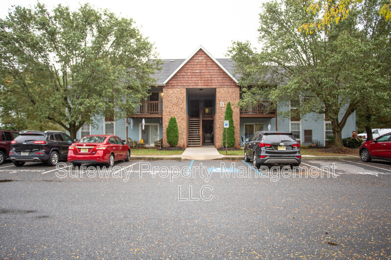 Washington Township Condo: 115 Claire Ct