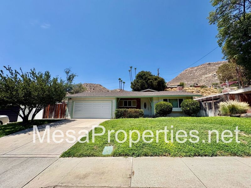 Riverside House: 561 Spruce St