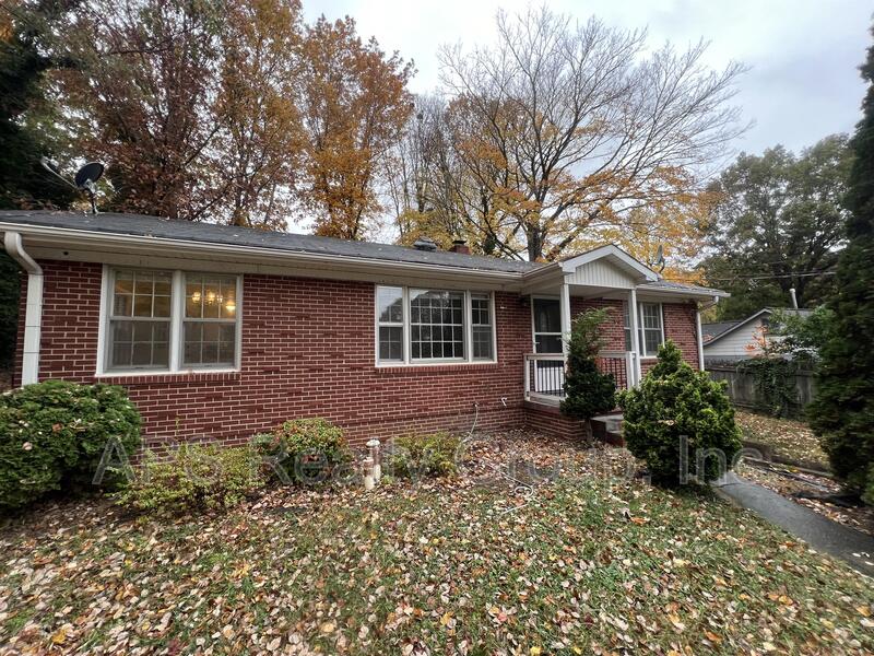 Winston-Salem House: 1184 Lamont Drive - 1
