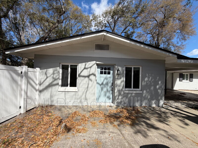 Orlando House: 2300 Elizabeth Avenue