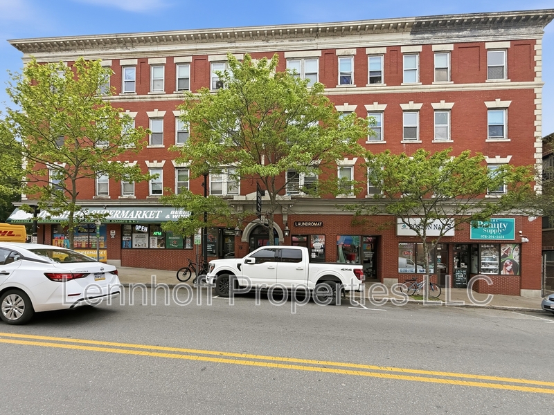 Salem House: 116 Lafayette Street - 301