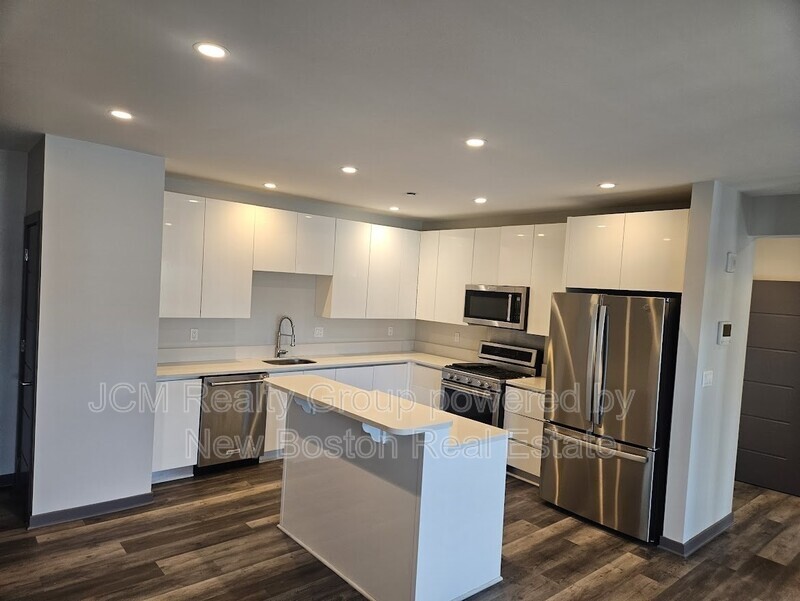 Quincy Condo: 145 Newbury Avenue