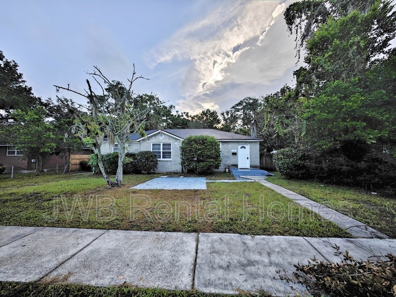Jacksonville House: 1757 Bartram Rd