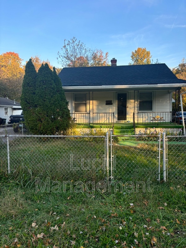 Louisville House: 1221 Vim Drive