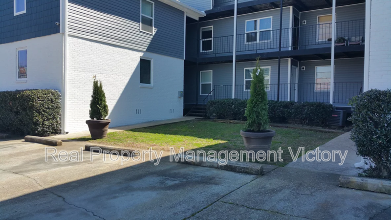 Birmingham House: 4233 3rd Ave S
