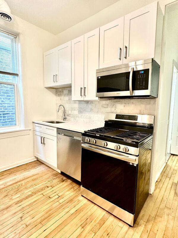Chicago Condo: 2303 South Oakley Avenue
