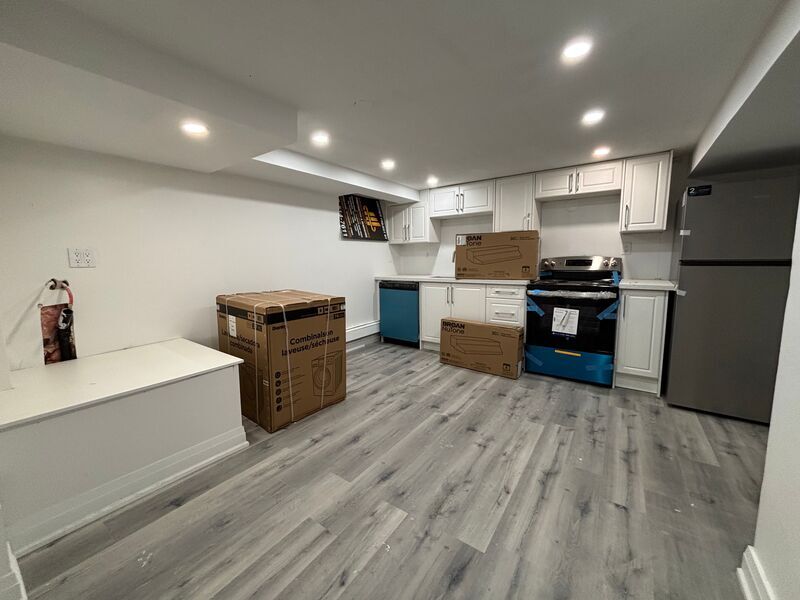 Hamilton Condo: 85 east ave S