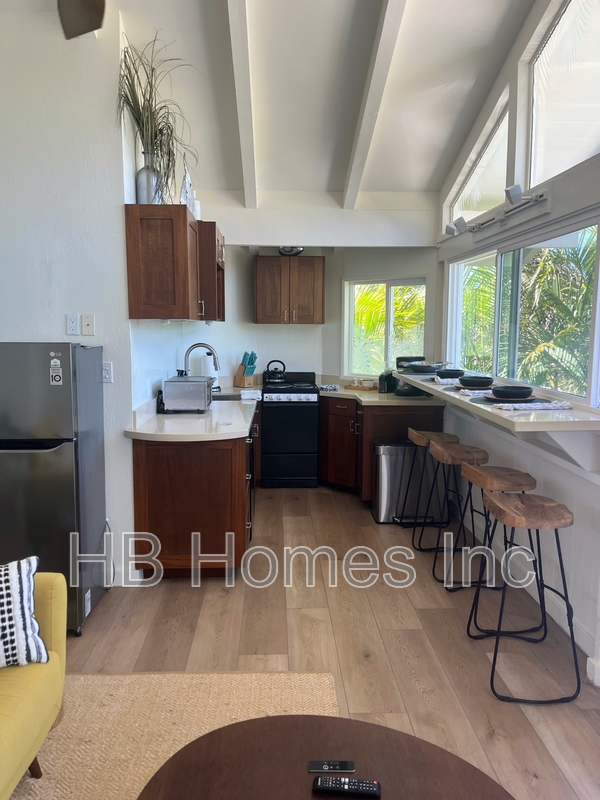 Waimanalo House: 41-888 Laumilo Street Unit A
