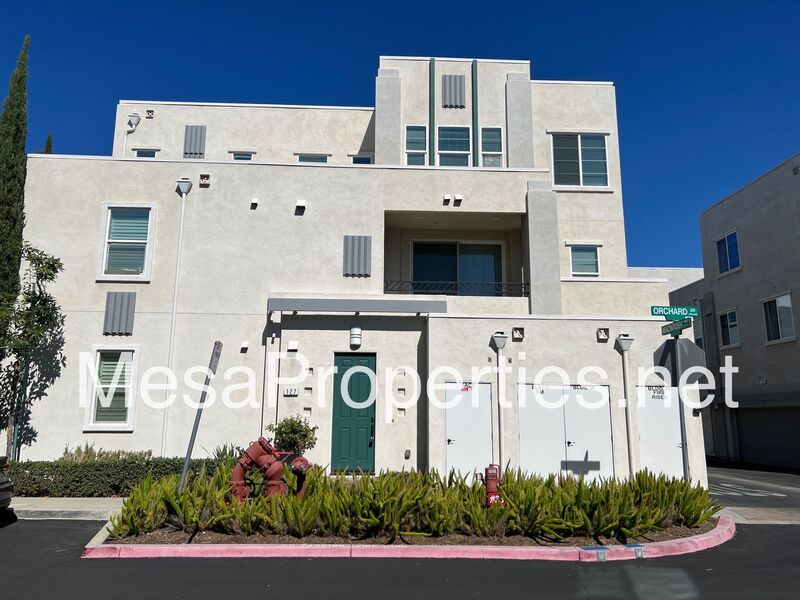 Upland Condo: 127 Macintosh Way