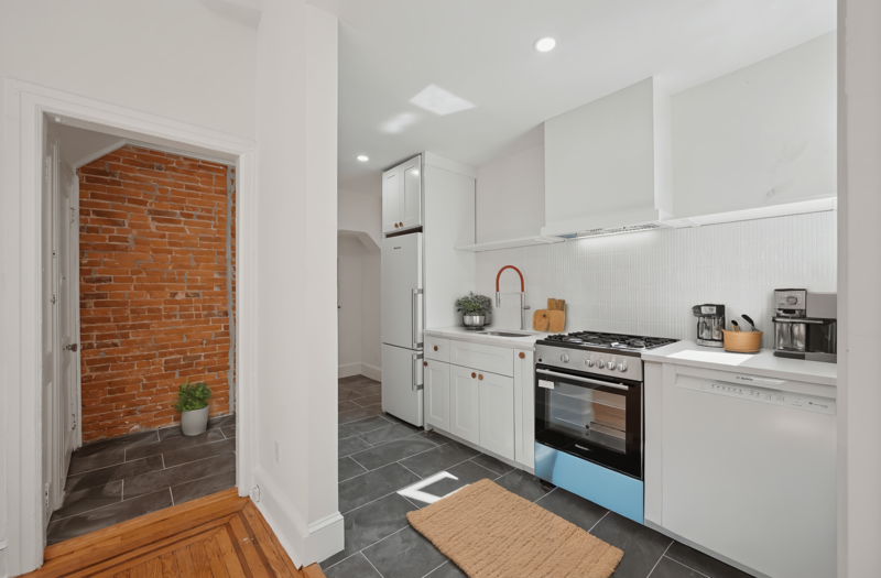 Philadelphia Condo: 1221 N Franklin St - 1FL