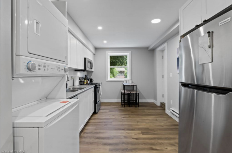 Hamilton Condo: 164-168 Picton st e