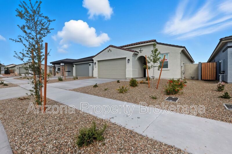 Surprise House: 18260 W. Daley Ln.