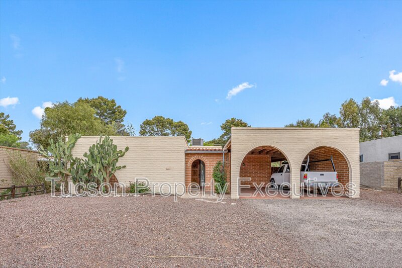 Tucson House: 3534 North Palmer Drive