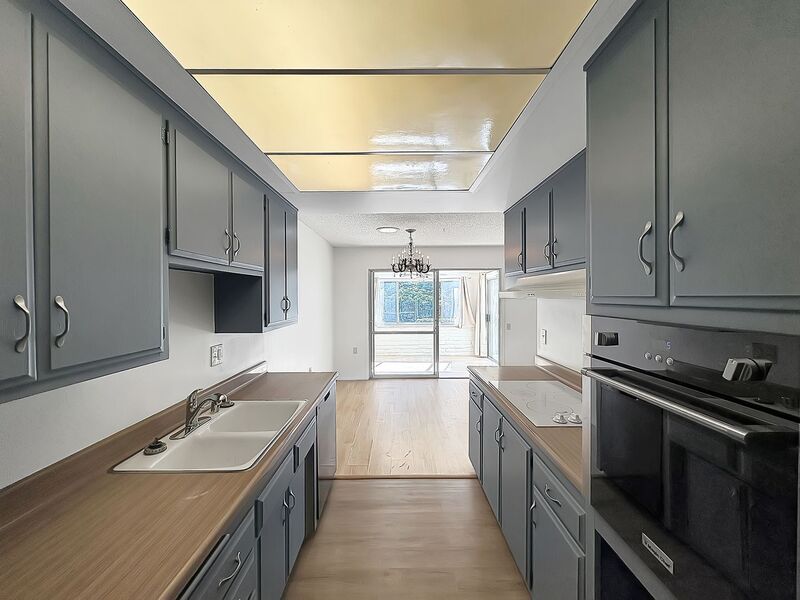 San Diego House: 16737 Meandro Dr