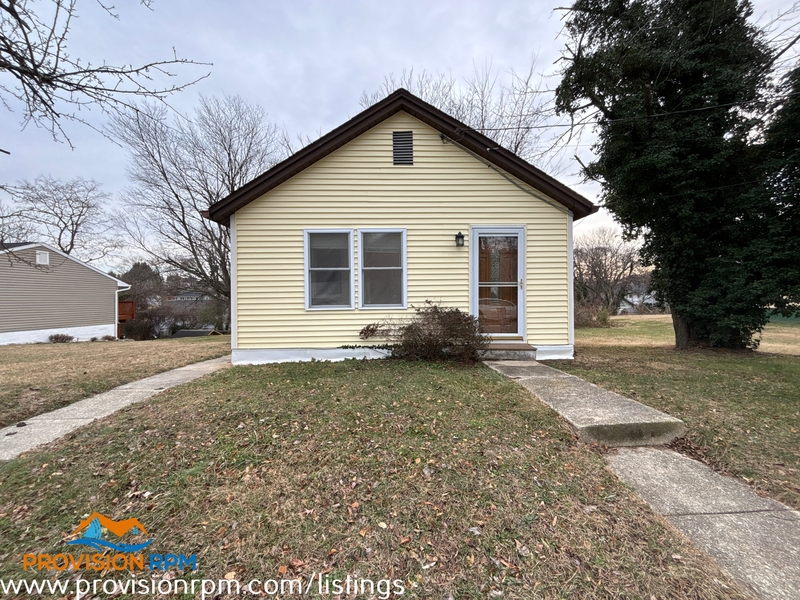 Annapolis House: 221 Rosewood Street