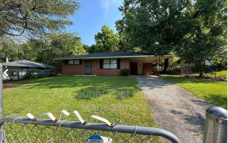 Macon House: 1623 Sherrill Drive