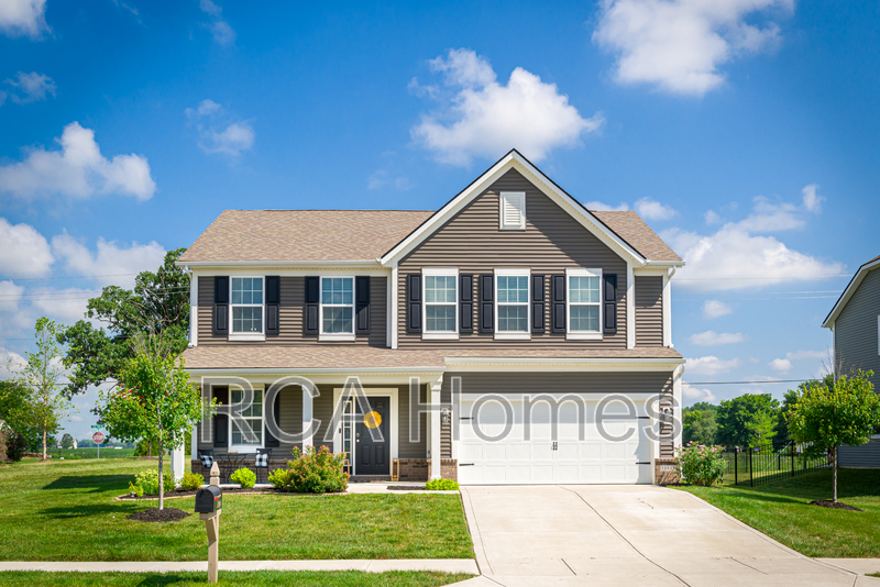 Brownsburg House: 10848 Sablecliff Way